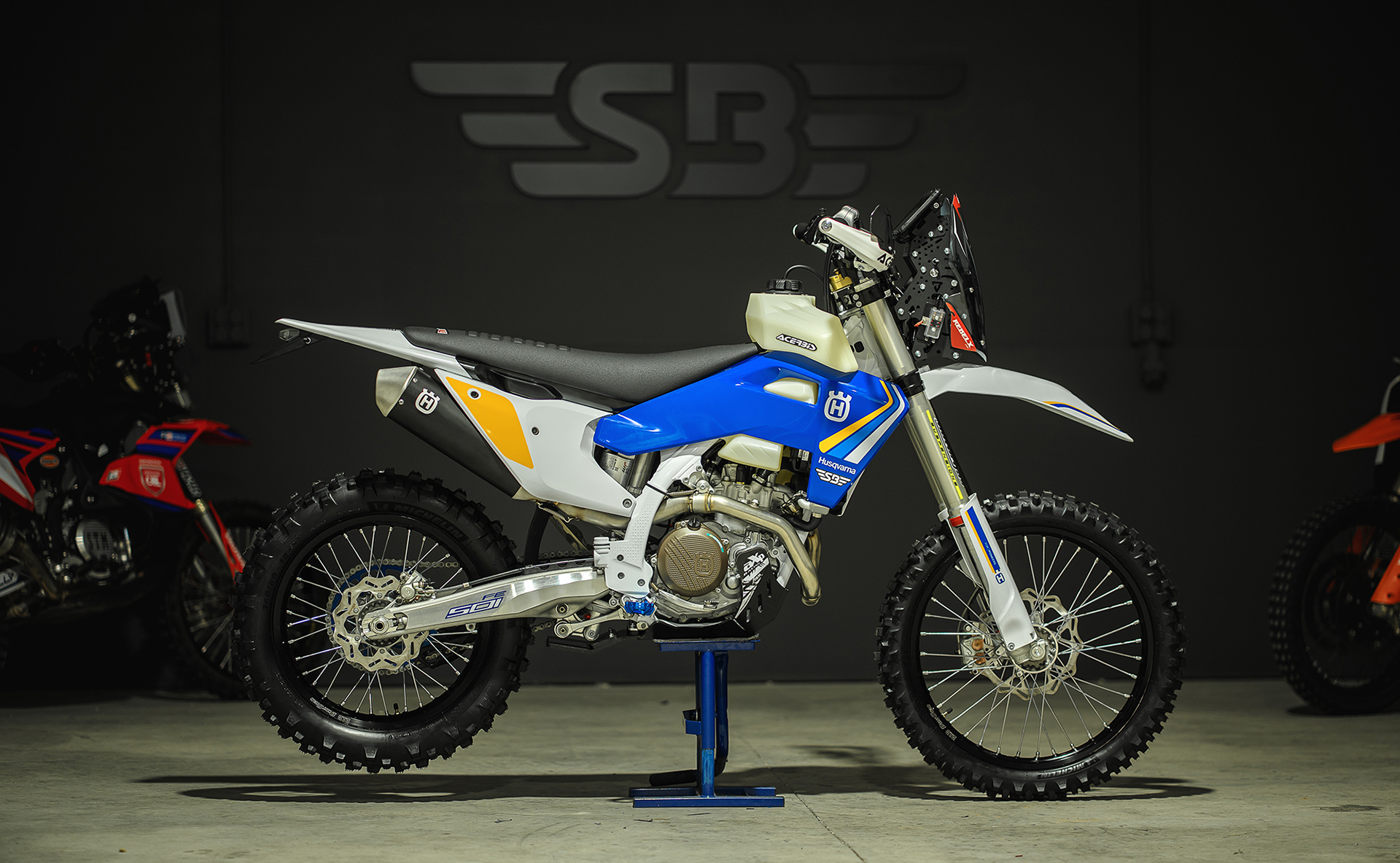 Husqvarna 501 FE 2025 sbrally rallybike motorcycle endurorally offroad