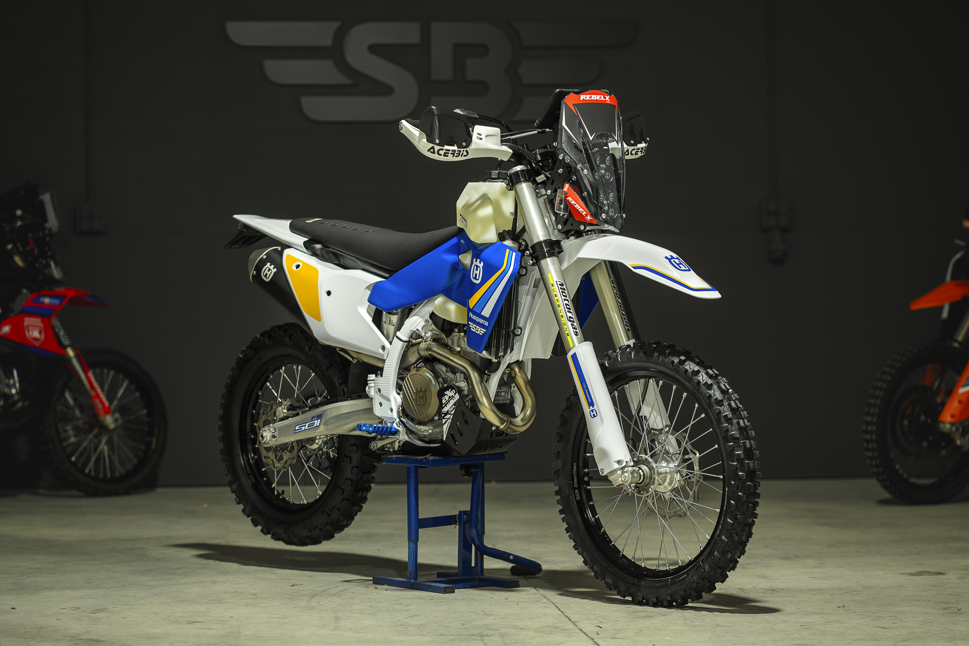 Husqvarna 501 FE 2025 sbrally rallybike motorcycle endurorally offroad