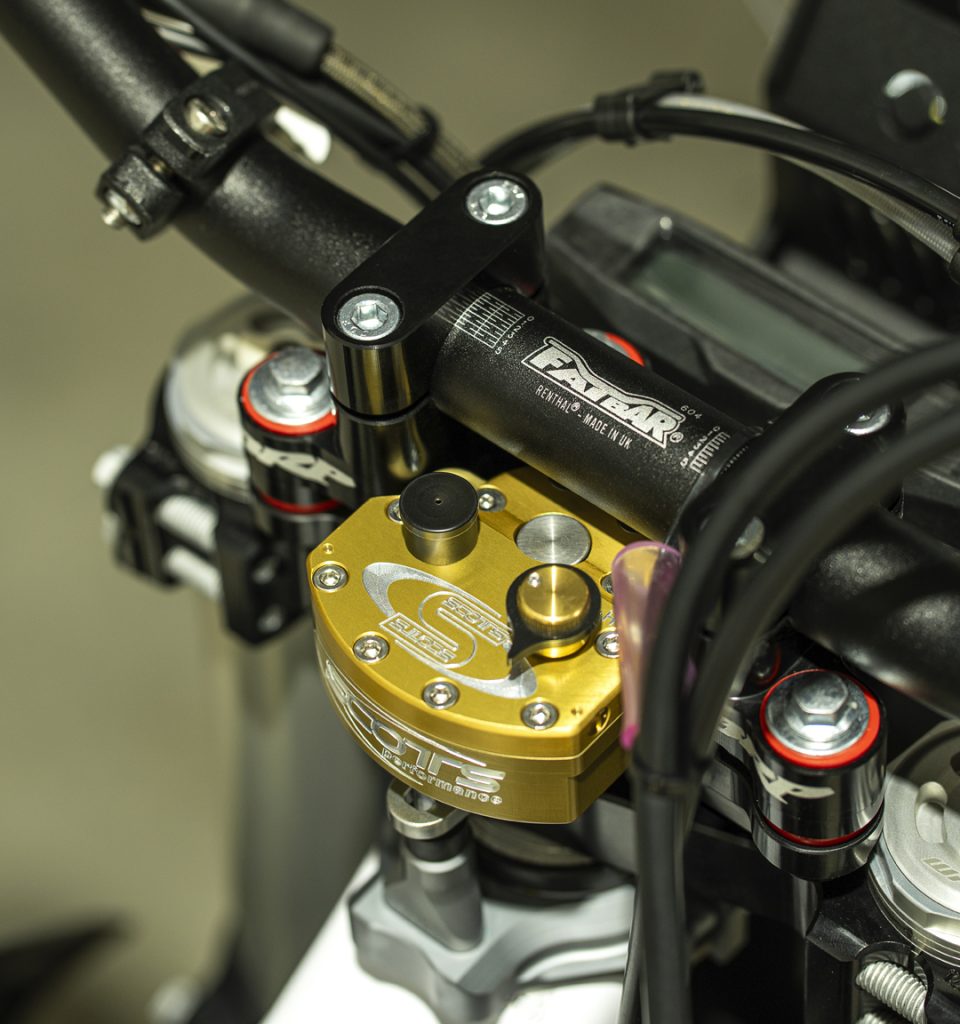 HUSQVARNA FE 501 Heritage
Renthal bar
Scotts Steering 
Dumper
Renthal Fatbar