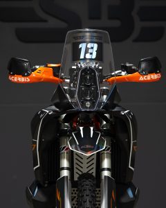Paramanos-Acerbis-Negros-Naranja-SBrally-KTM-890-Vista-General