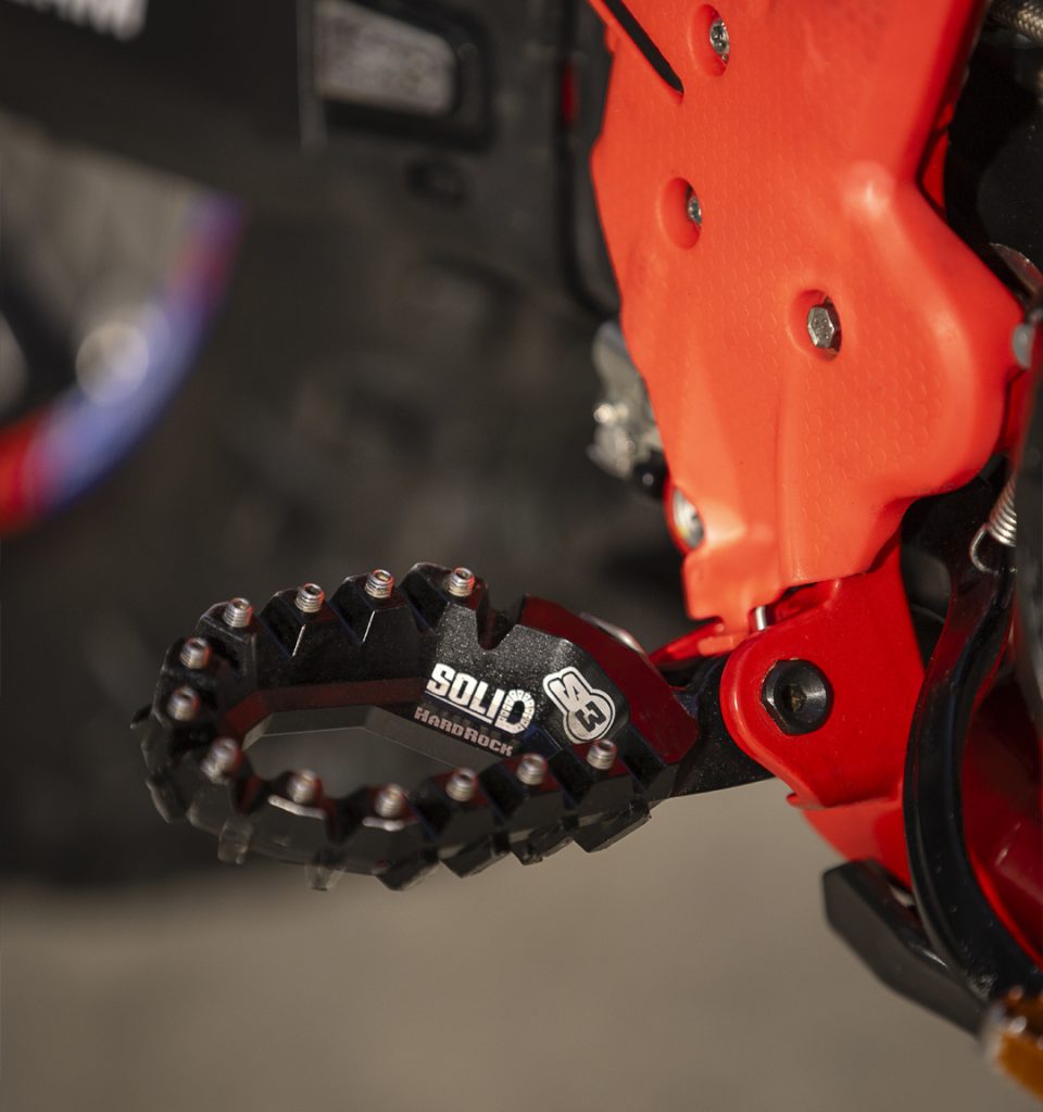 BETA-430RR-Rally-x-SBRally_S3 footpegs