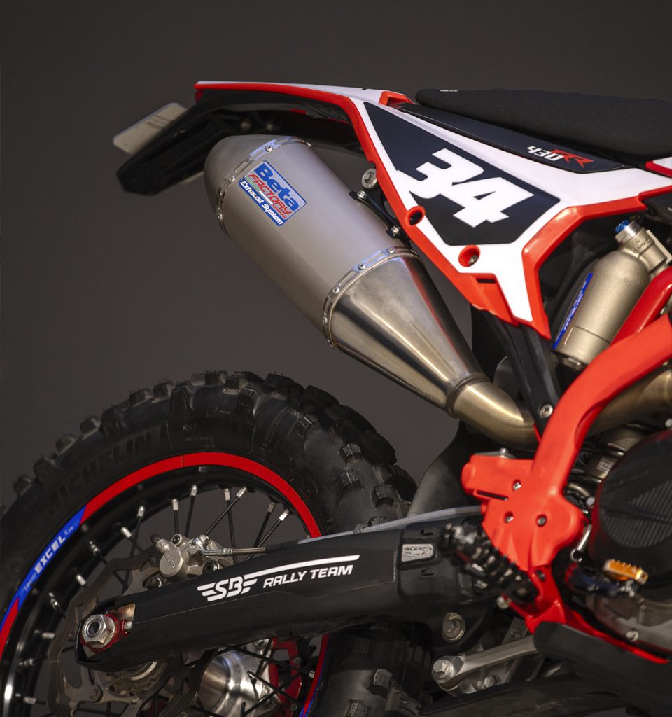 BETA-430RR-Rally-x-SBRally_exhaust pipe