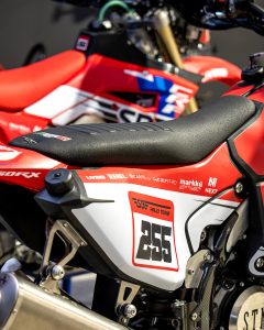 Funda-Asiento-Enduro-Custom-CRF450RX-SBrally_vista_trasera