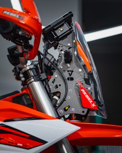 Ultralight-RebelX-KTM690-SBrally_Detalle-lateral-derecha