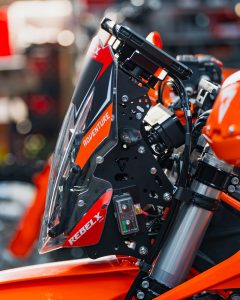 Ultralight-RebelX-KTM690-SBrally_Detalle-lateral-izquierda