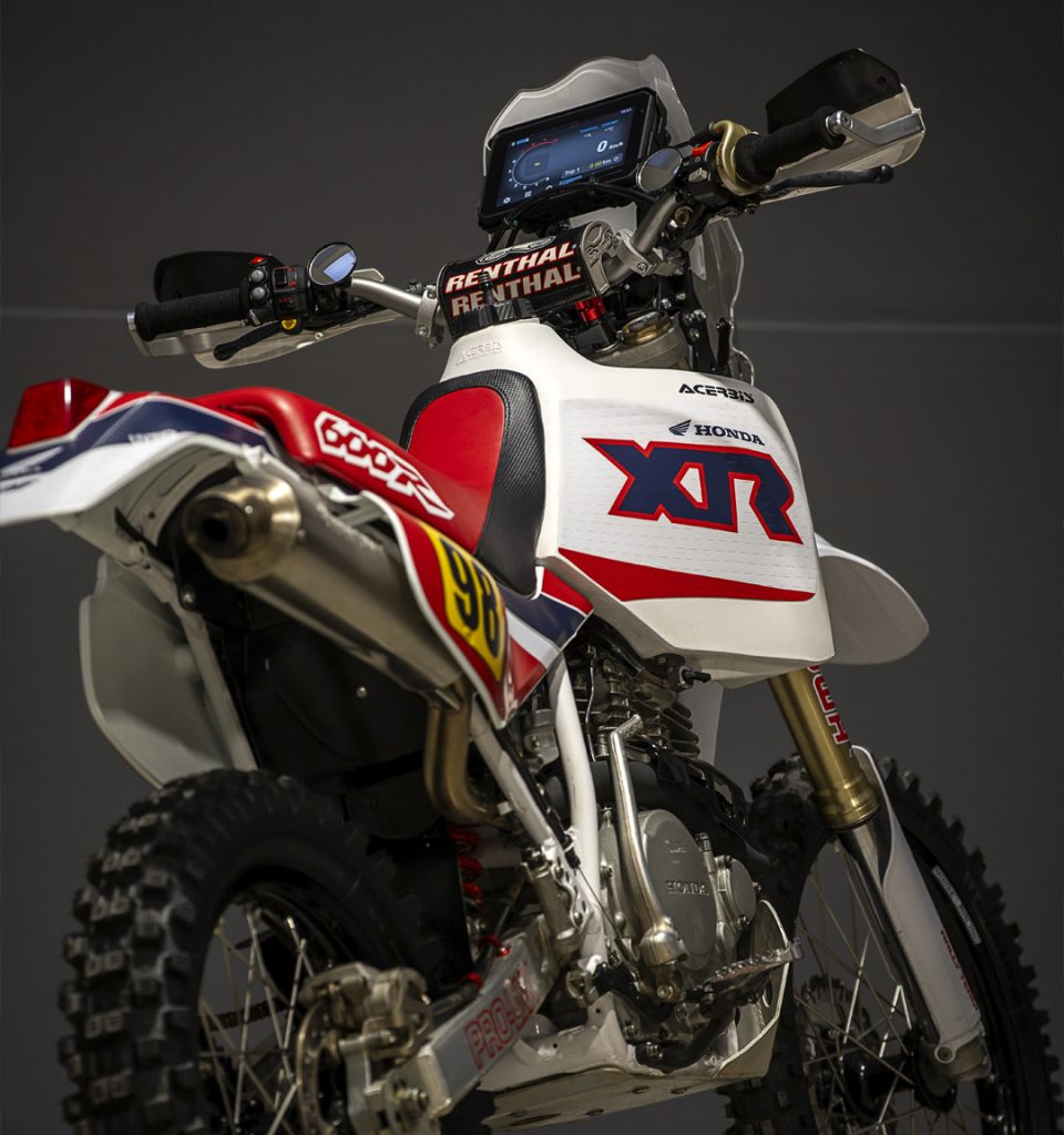 Honda-RX-600-R-X-SBRally_Vista-trasera