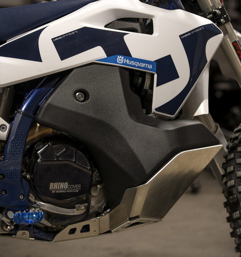 Husqvarna-501-FE-2026-x-SBRally_depósitos-rally-rebelX