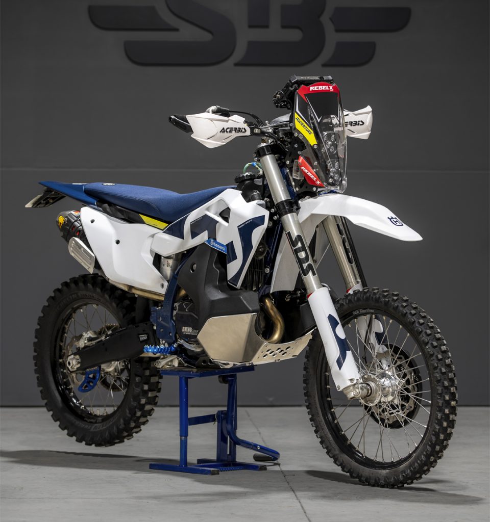 Husqvarna-501-FE-2026-x-SBRally_vista-general