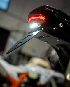 Portamatriculas-plateholder-Husqvarna-901-Norden-SBrally_Detalle