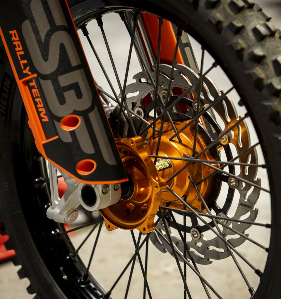 KTM-890-Adventure R-SBRally_Haan-Wheels-Motomaster-Disc