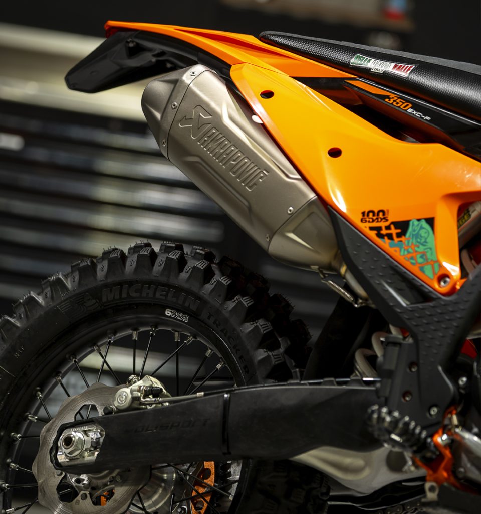 KTM-6days-350_SBRally_Akrapovic