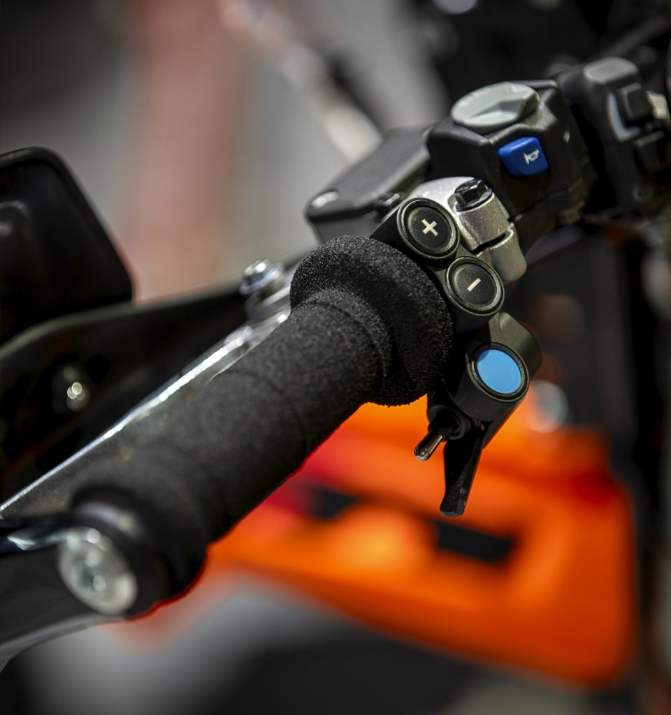 KTM-6days-350_SBRally_F2r-control-navegación