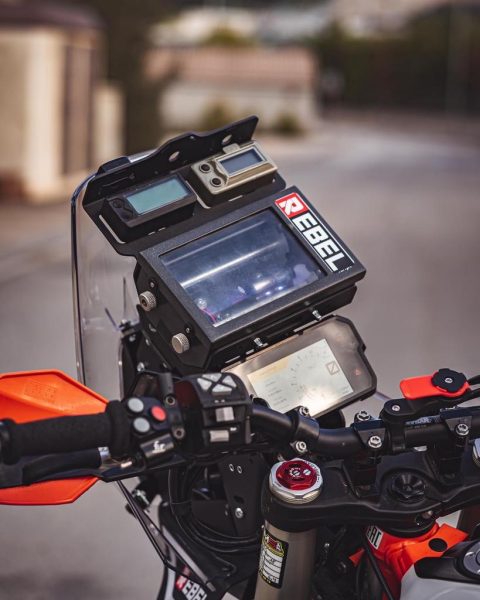 3f560ad6-77b6-49a0-9098-181bb9613917